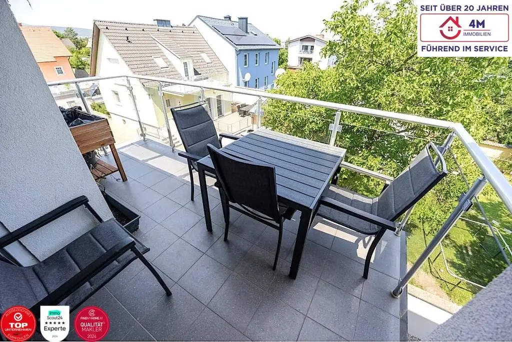 4-Zimmer-Dachgeschosswohnung (Bj. 2017) mit 17 m² Dachterrasse, 8 m² Balkon & Schneebergblick