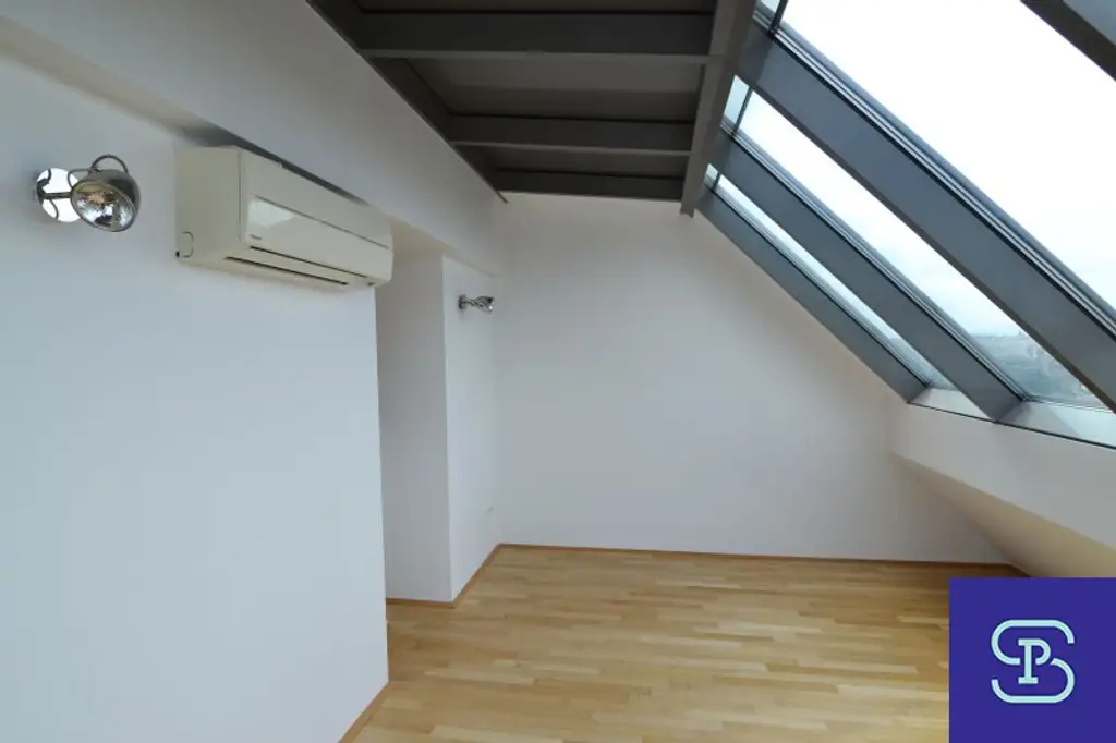 Sanierte 104m² Maisonette-Dachwohnung mit Terrasse und Klima - 1150 Wien