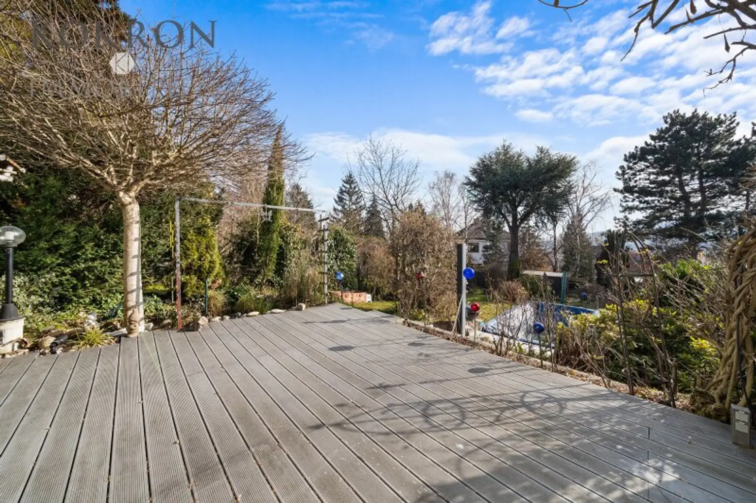 TRAUMLAGE am Wolfersberg mit Fernblick! Großzügiges Einfamilienhaus mit Garten, Dachterrasse und viel Platz!