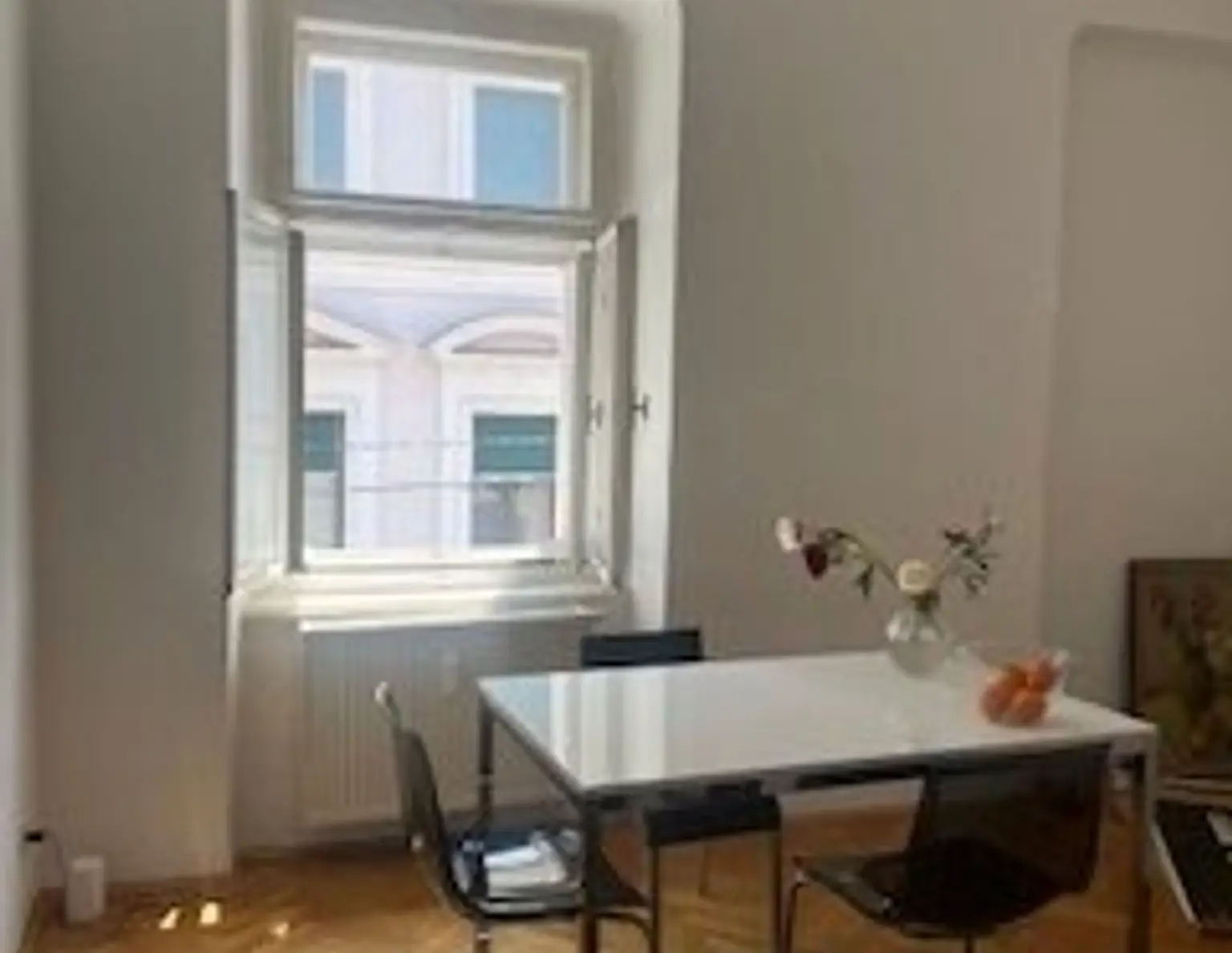 Stilvolles Wohnen: Altbauwohnung in Zentraler Lage, gepflegt und lichtdurchflutet- Ihr neues Zuhause wartet!