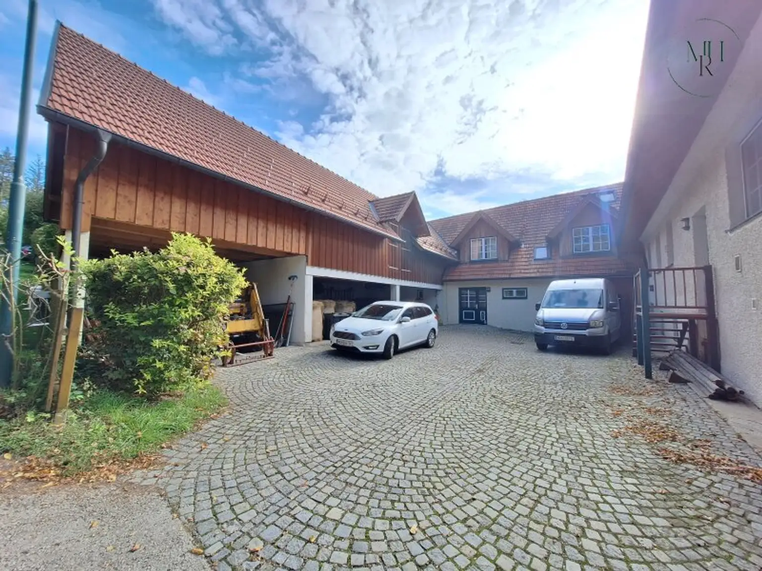 Außergewöhnliches Anwesen vor den Toren Wiens mit enormem Potential