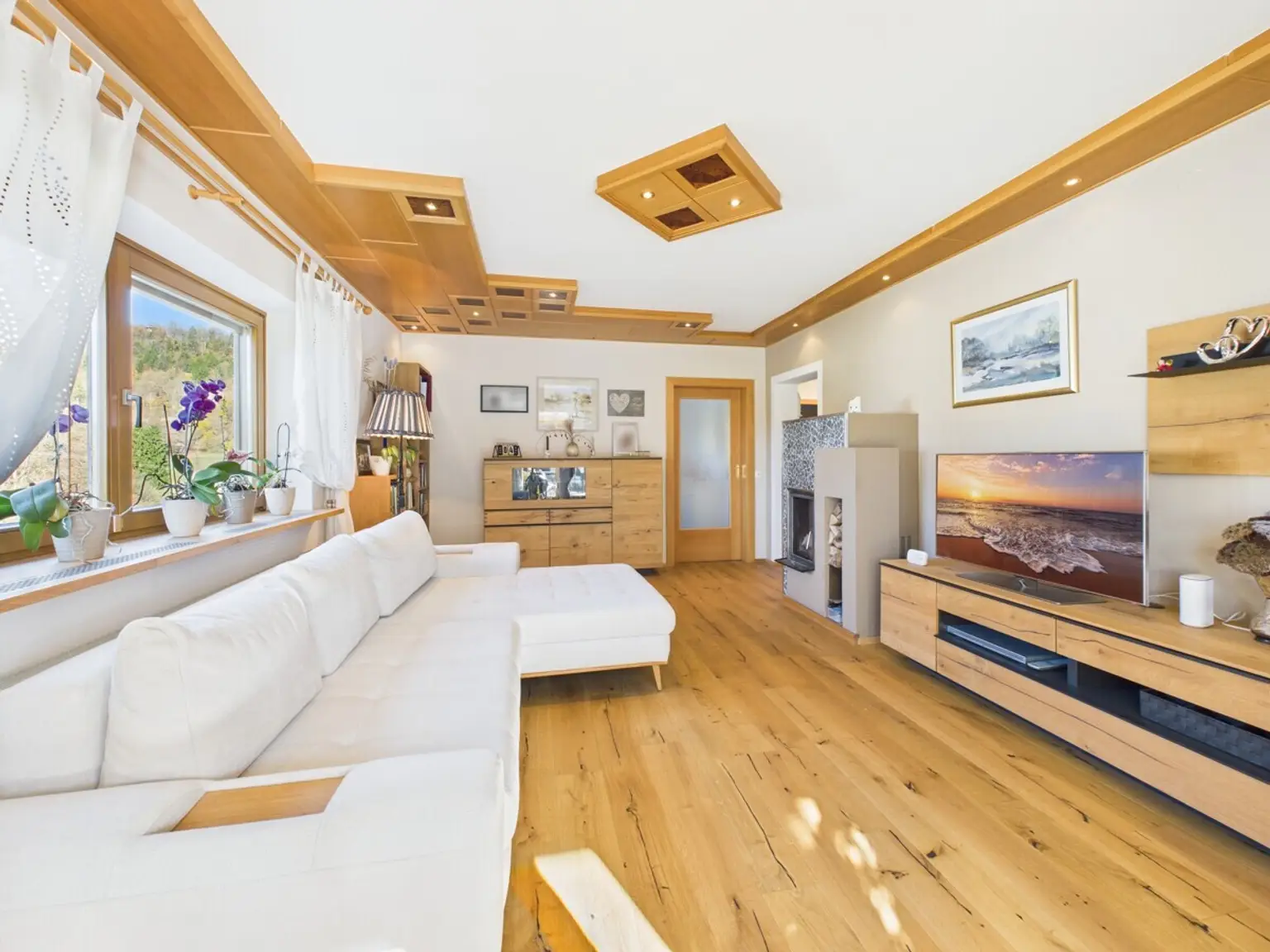 Exklusives Wohnjuwel mit Panoramablick auf die Sternbergkirche – sonnig und ruhig gelegen