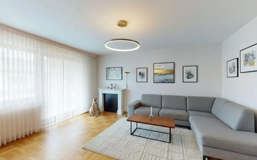 Einfamilienhaus in ruhiger Siedlungslage mit großem Garten (Pachtgrund)