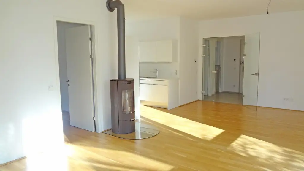 Domviertel: Wohnung mit Wintergarten, Garten und Terrasse! Tiefgaragenplatz möglich!