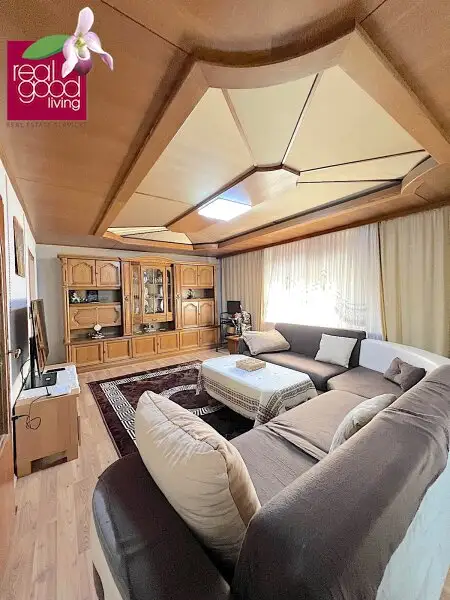 Einfamilienhaus mit 95 m² Wohnfläche, Keller, Garage und 416 m² Garten in Eggern