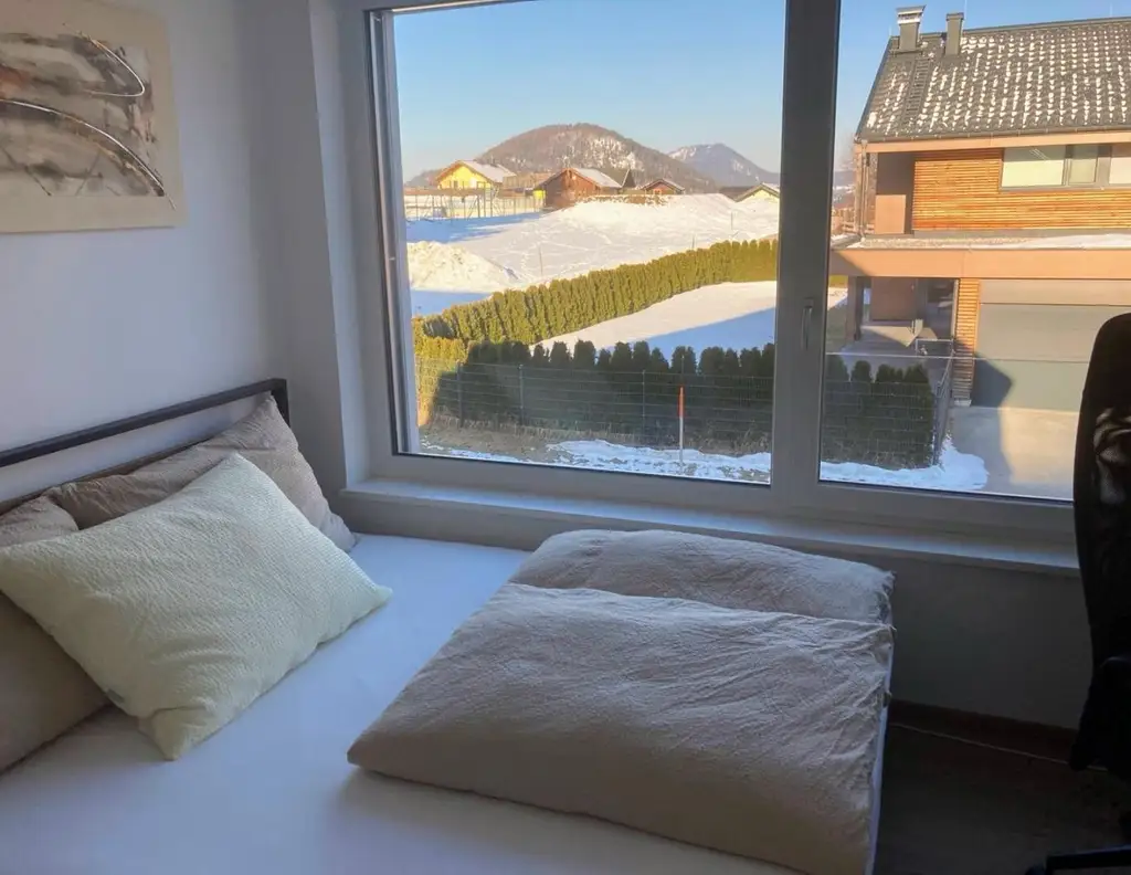 Neuwertige 3 Zimmer-Balkonwohnung in Faistenau