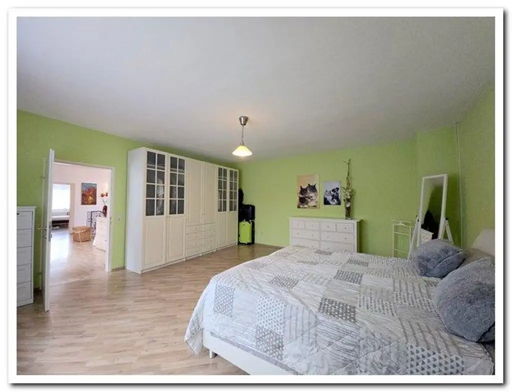 2042 Großnondorf/Guntersdorf: Große Liegenschaft - ideal für Tierhaltung - mit großem Einfamilienhaus samt gewerblichem Zubau