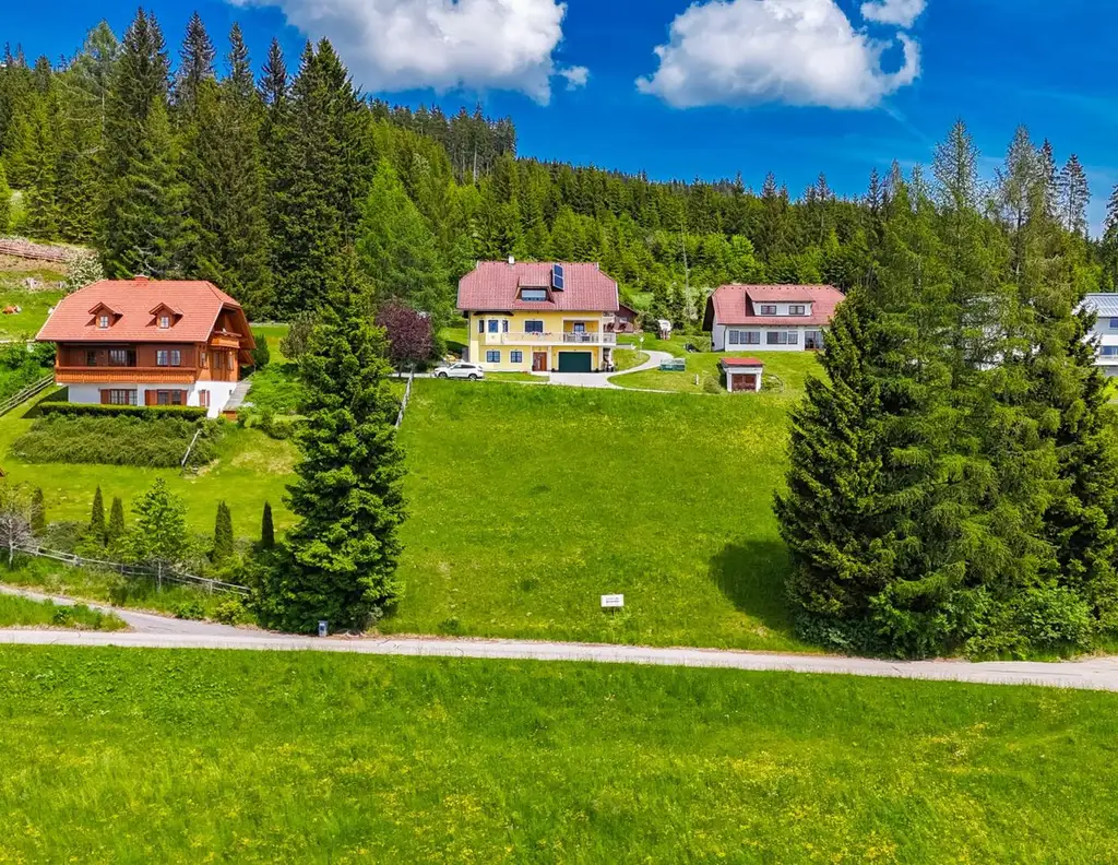 "Panorama-Grund" mit atemberaubendem Blick im Sonnenort Diex