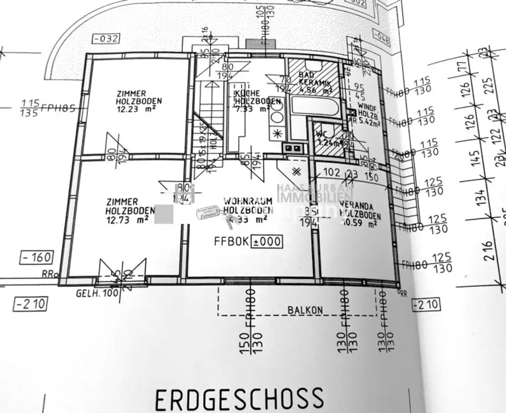 Renovierungsbedürftiges Landhaus mit Pool , Grundfläche 1.594 m² Renovierung und Schönheitsreparaturen sind erforderlich, dennoch sofort beziehbar!