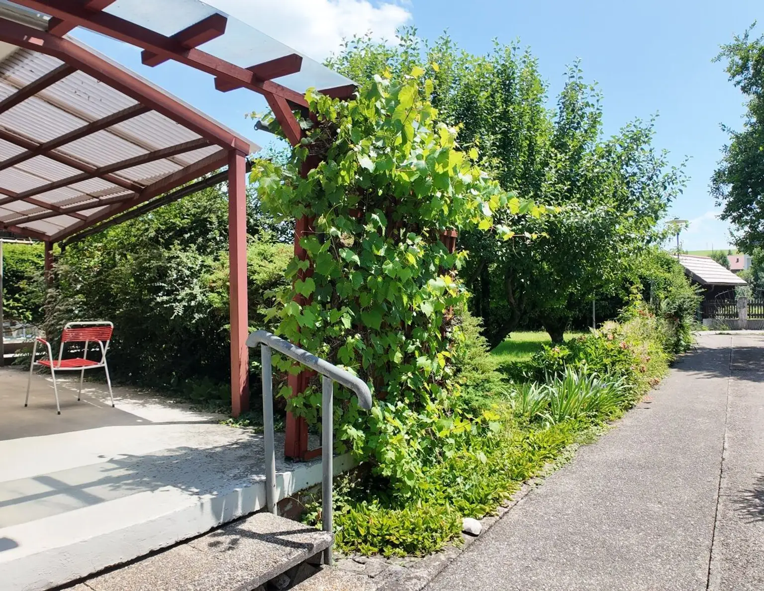 Wohnen mit Fernblick: Charmantes Mehrfamilienhaus in Seekirchen am Wallersee!