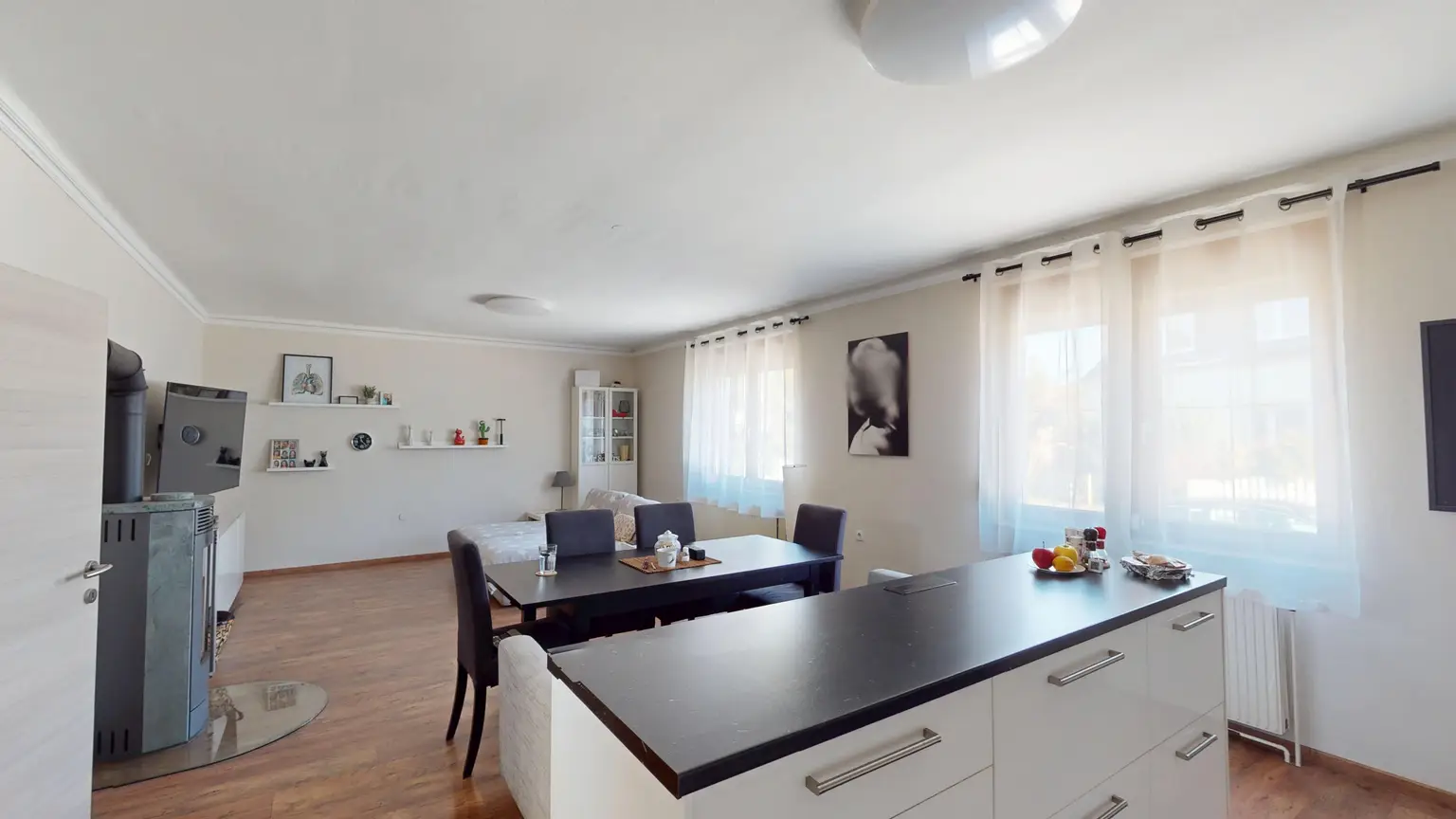 Einfamilienhaus mit zwei getrennten Wohneinheiten in Lichtenwörth