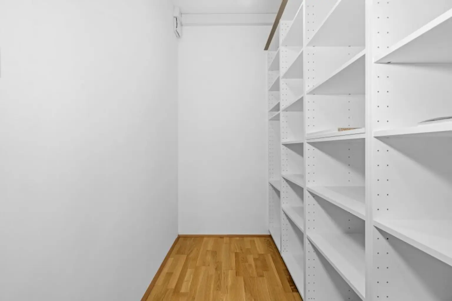 Q-Tower ! Moderne 3 Zimmer mit Balkon & Stellplatz/ +++RE/MAX Trend+++