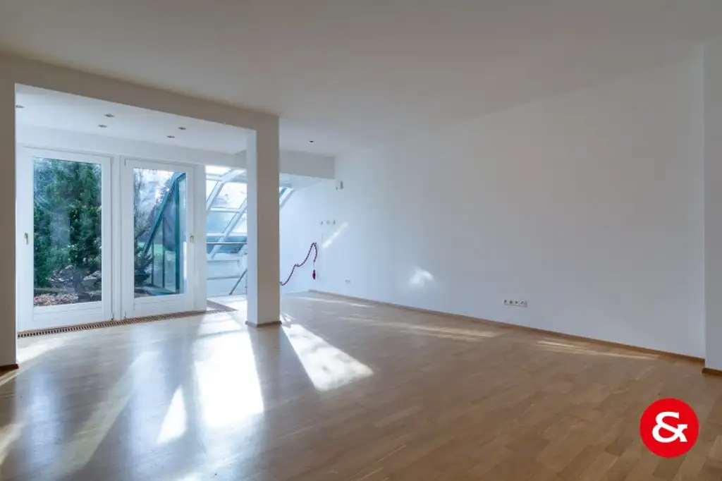 UNBERFISTETE Gartenwohnung mit Hobby/SPA-Ebene und 2 Garagenplätzen!