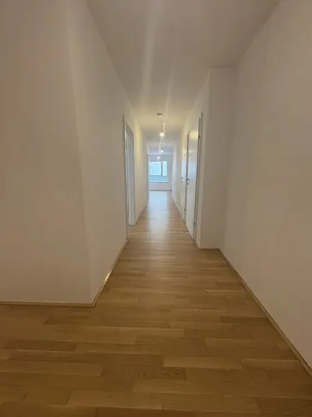 Neuwertige 71m² Wohnung mit Balkon - WG-tauglich & top ausgestattet