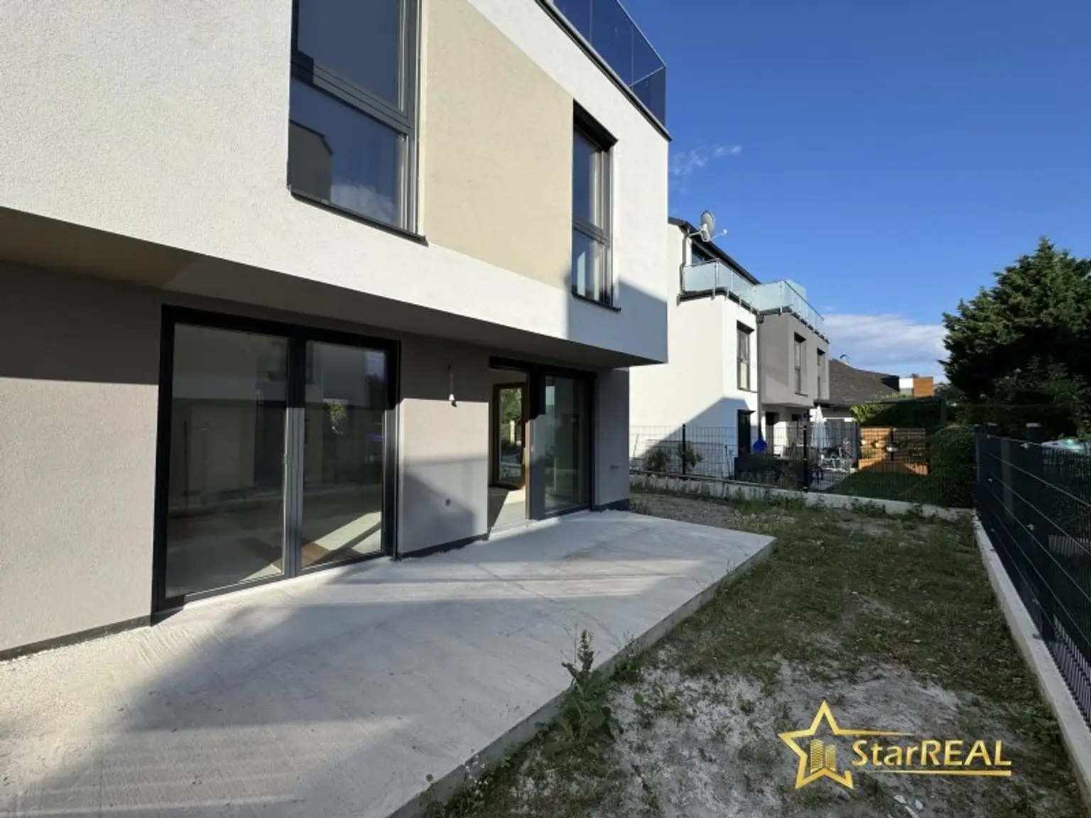 AKTIONSPREIS! HOLZ-Alu-FENSTER, KAMIN, KLIMAVORBEREITUNG. ZIEGELHAUS MIT KELLER. PROVISIONSFREI für den Käufer.