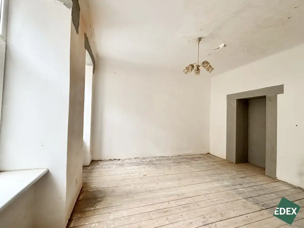 Sanierungsbedürftige 1,5-Zimmer-Altbauwohnung in guter Lage in Meidling