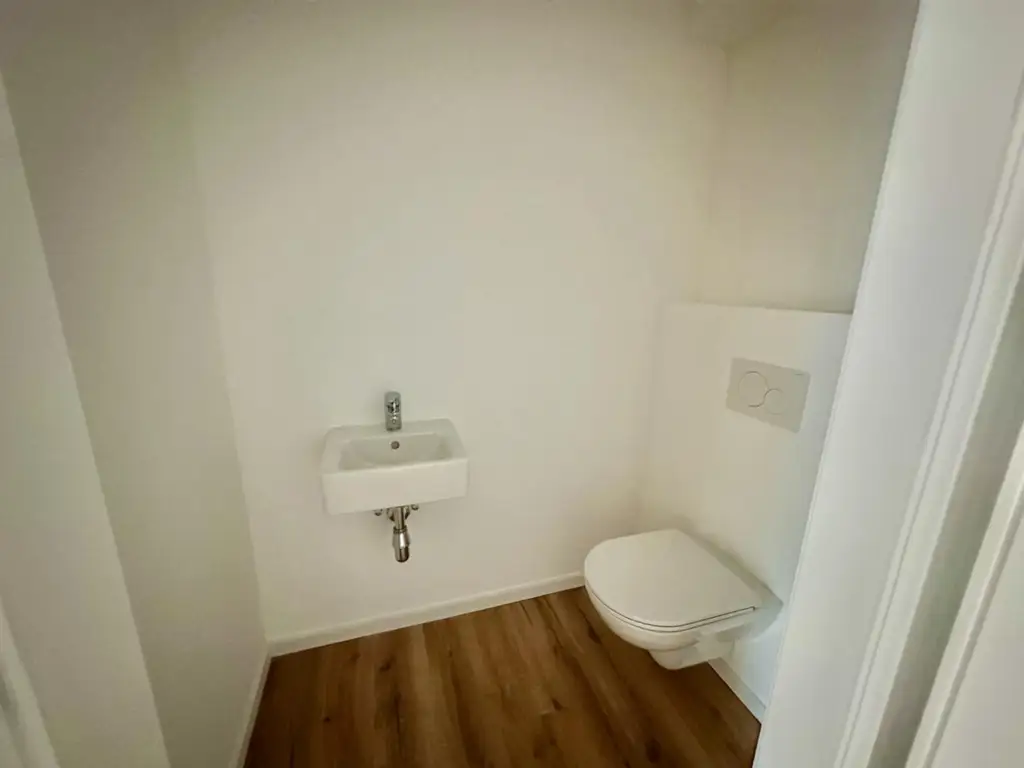 Erstbezug! Top 6! Wunderschöne zentrumsnahe 3-Zimmer Wohnung mit Balkon!