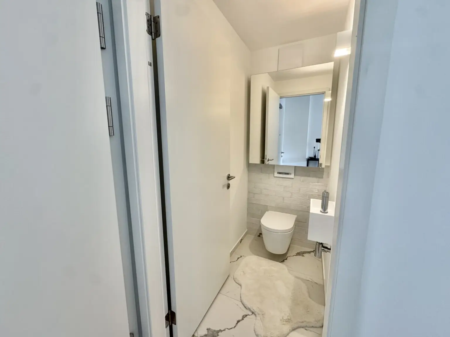 Provisionsfrei: 7. Stock - Laxenburger Straße/Hauptbahnhof - große Zweizimmer-Wohnung