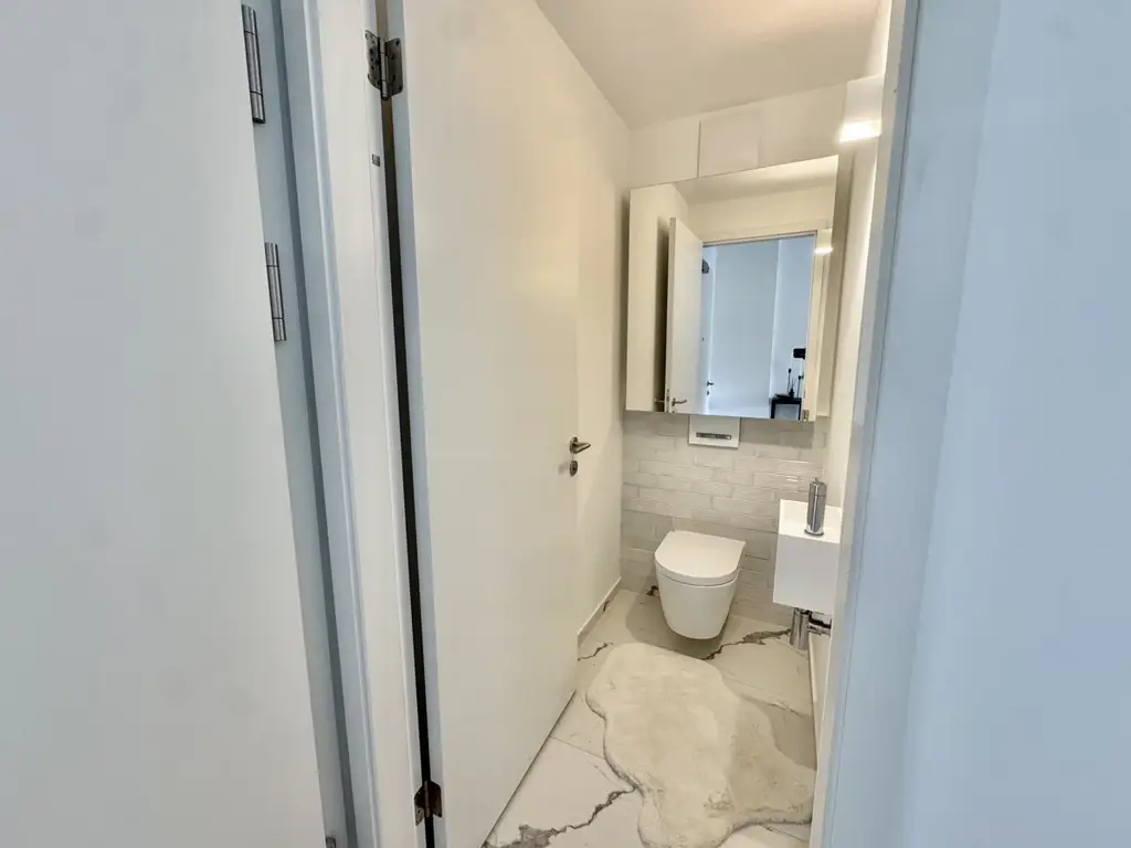 Provisionsfrei: 7. Stock - Laxenburger Straße/Hauptbahnhof - große Zweizimmer-Wohnung