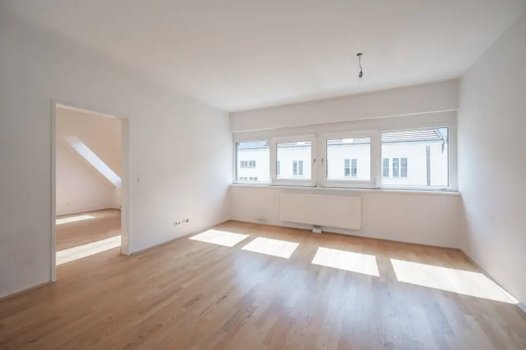 ++NEU++ Fantastisch aufgeteilte 4 Zimmer DG-Wohnung in absoluter Bestlage des 09. Bezirks - Viktor Frankl Park / Mariannengasse. +++ Dachterrasse! ++++