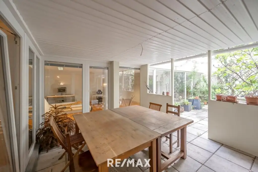 Traumhafte 6 - Zimmer - Wohnung / Büro mit grünem Innenhof in ruhiger sensationeller Lage in Hernals