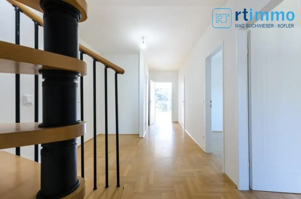 VIER ZIMMER | SCHÖNE UND HELLE TERRASSENWOHNUNG + 70 m2 DACHTERRASSE + GARAGE