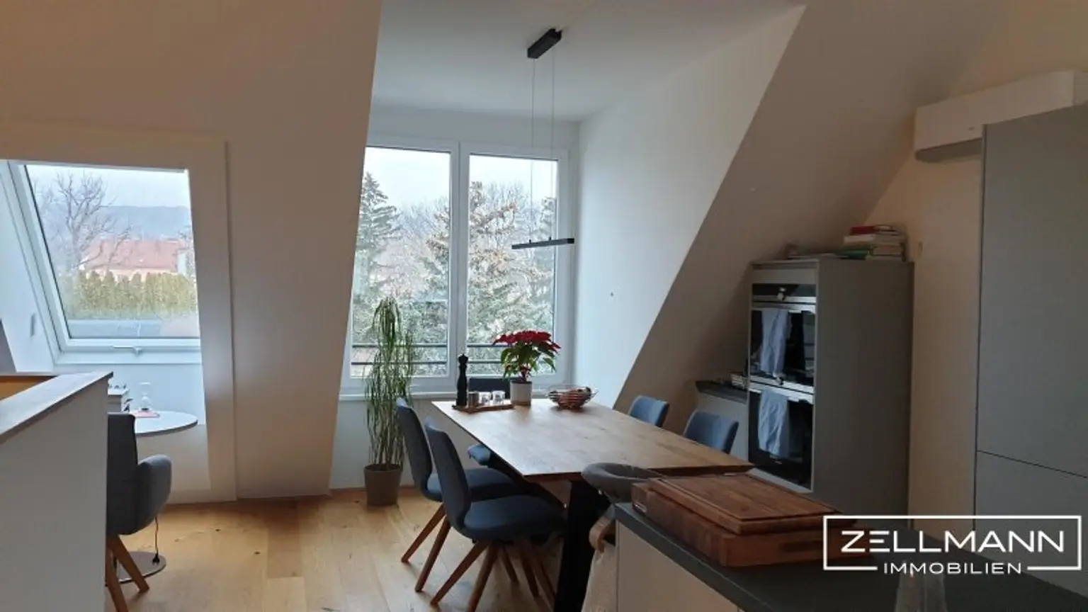 Wohnen über den Dächern von Mauer – Exklusive und neuwertige Dachterrassenwohnung mit Stil und Weitblick | ZELLMANN IMMOBILIEN