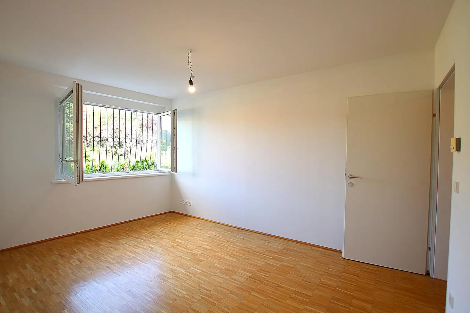 Panoramablick beim Park - großzügige 3-Zimmer Wohnung in Bestlage:  grün, ruhig, hell!