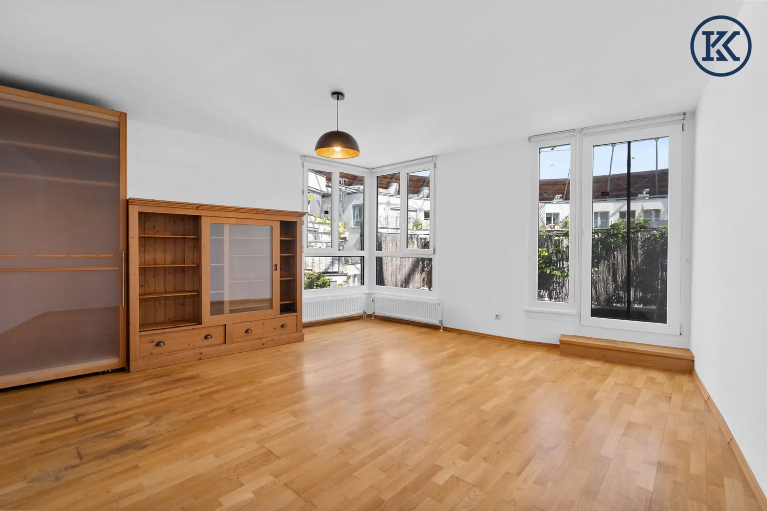 Traumhafte Maisonette-Wohnung direkt beim Gasometer – Wohnen mit Weitblick über Wien!