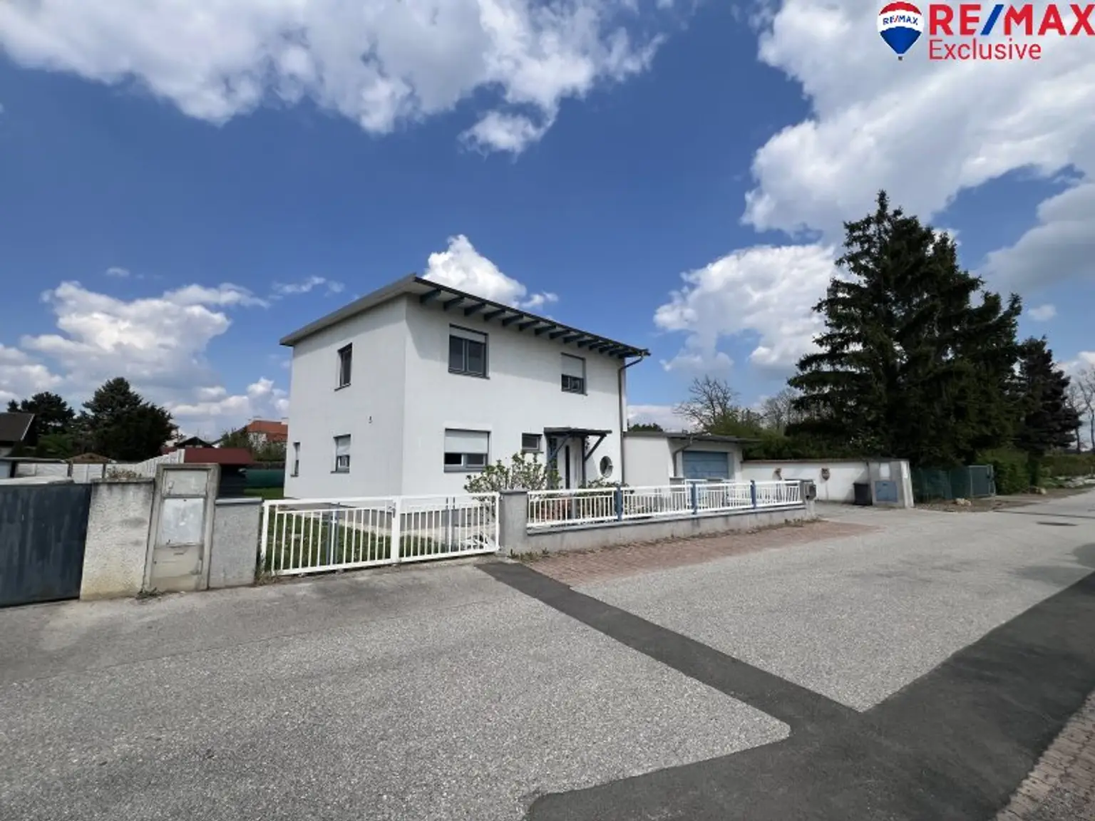 Großzügiges Einfamilienhaus mit Garten, Terrasse & Garage in Ebenfurth, 4 Zimmer, 195m²