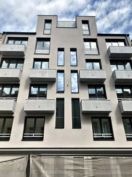 2 Zimmer Dachgeschoss mit traumhafter Dachterrasse