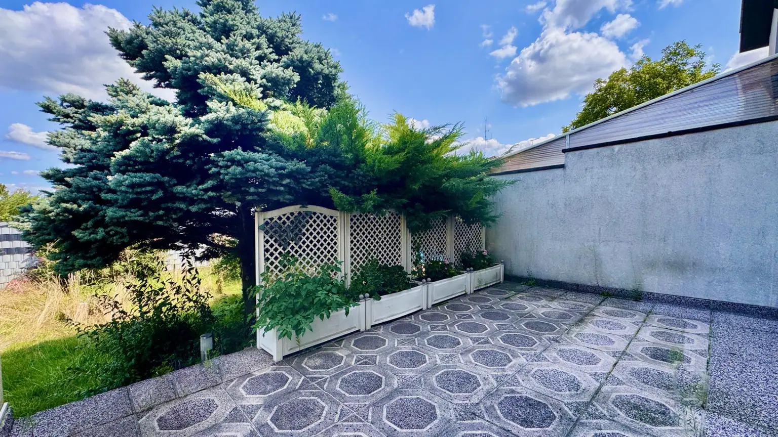 Reihenhaus mit Garten, Keller und Garage