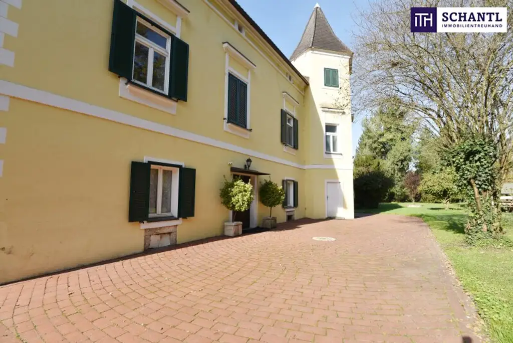 MÄRCHENHAFTE Wohnung im SCHLOSS inklusive Nutzung des SCHLOSSGARTENS! Ab sofort verfügbar!