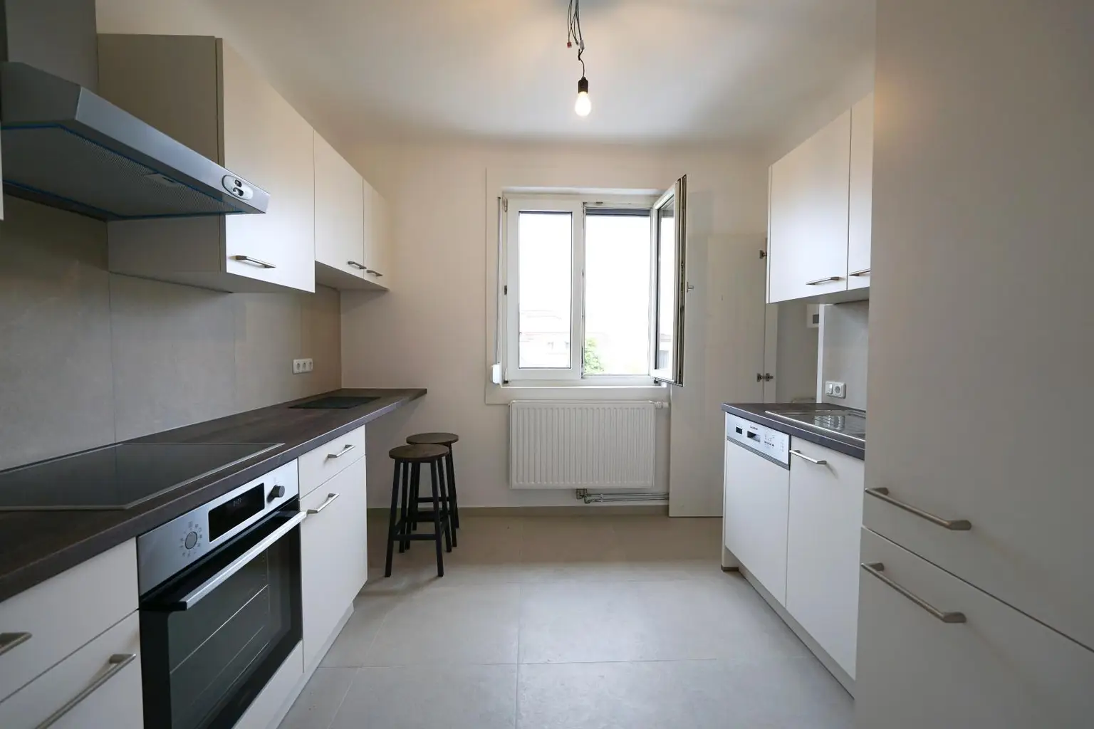 ERSTBEZUG NACH GENERALSANIERUNG – 3-Zimmer-Mietwohnung mit Balkon, Keller & Garage
