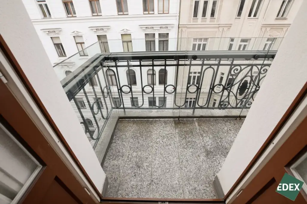 6-Zimmer Altbauwohnung mit Balkon und Klimaanlage in attraktiver Lage des 7. Bezirks