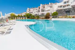 Magnolia-Golf-Resort-Community-Pool-Tenerife-1