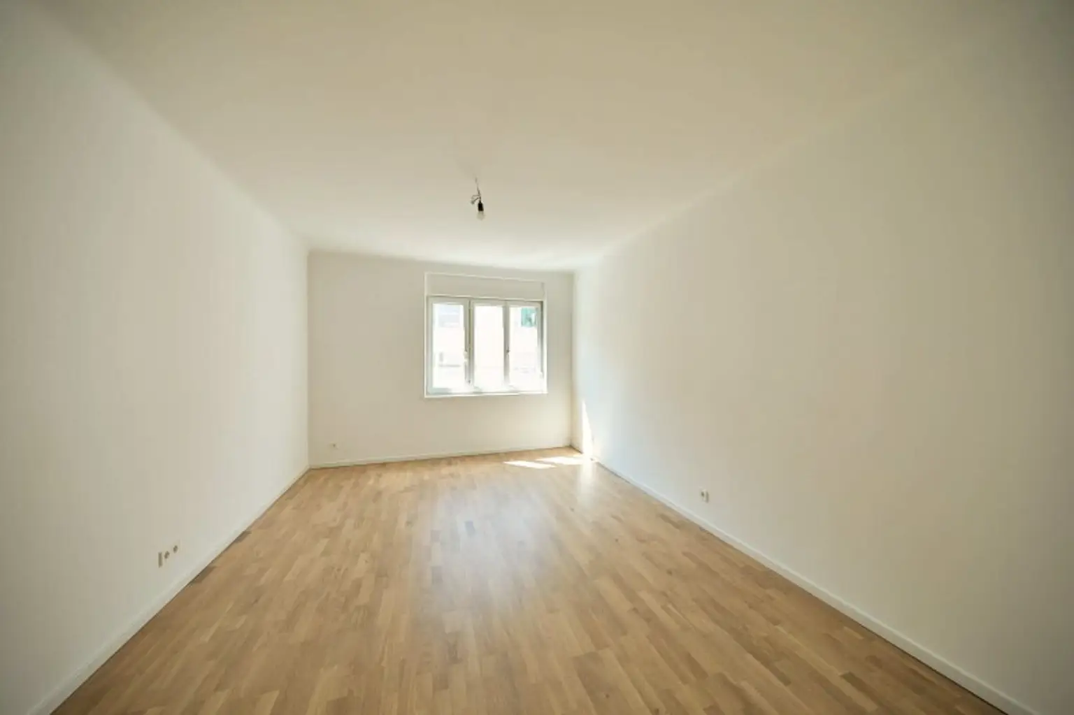 ERSTBEZUG in Währing: 3-Zimmer-Gartenwohnung mit 103 m² Eigengarten & Balkon
