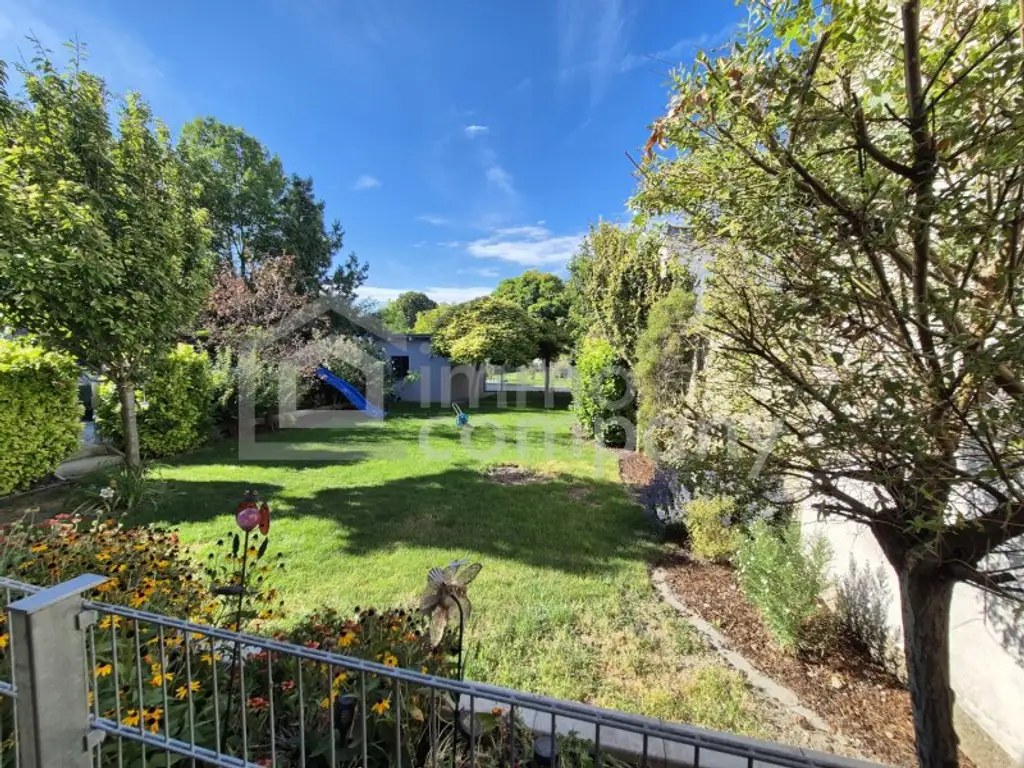 Modernes, komfortables Einfamilienhaus nur 20 Autominuten von Wien entfernt. Mit energieeffizienter Ausstattung in Ruhelage – großer Garten – Pferdehaltung – Kinderparadies