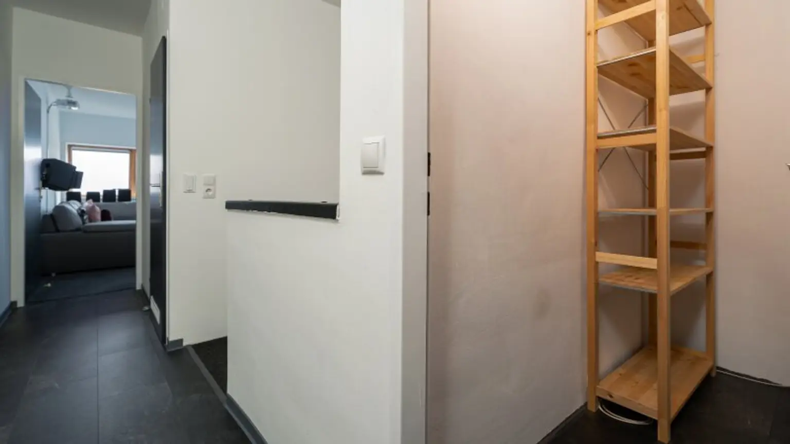 TOP Dachgeschosswohnung im Zentrum von Gänserndorf!