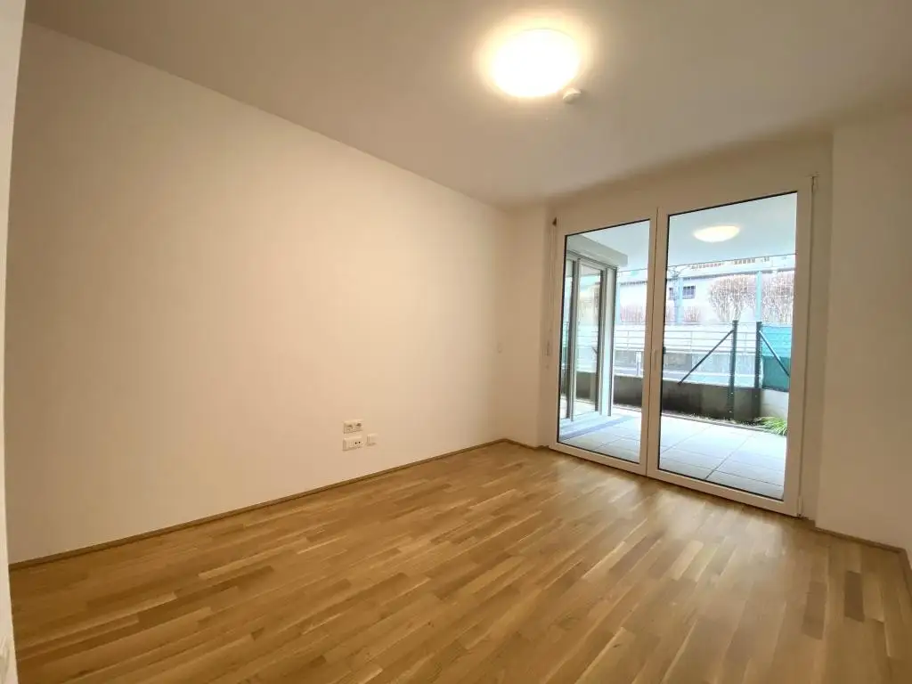 Moderne Terrassenwohnung mit kl. Garten - U6 Nähe!!