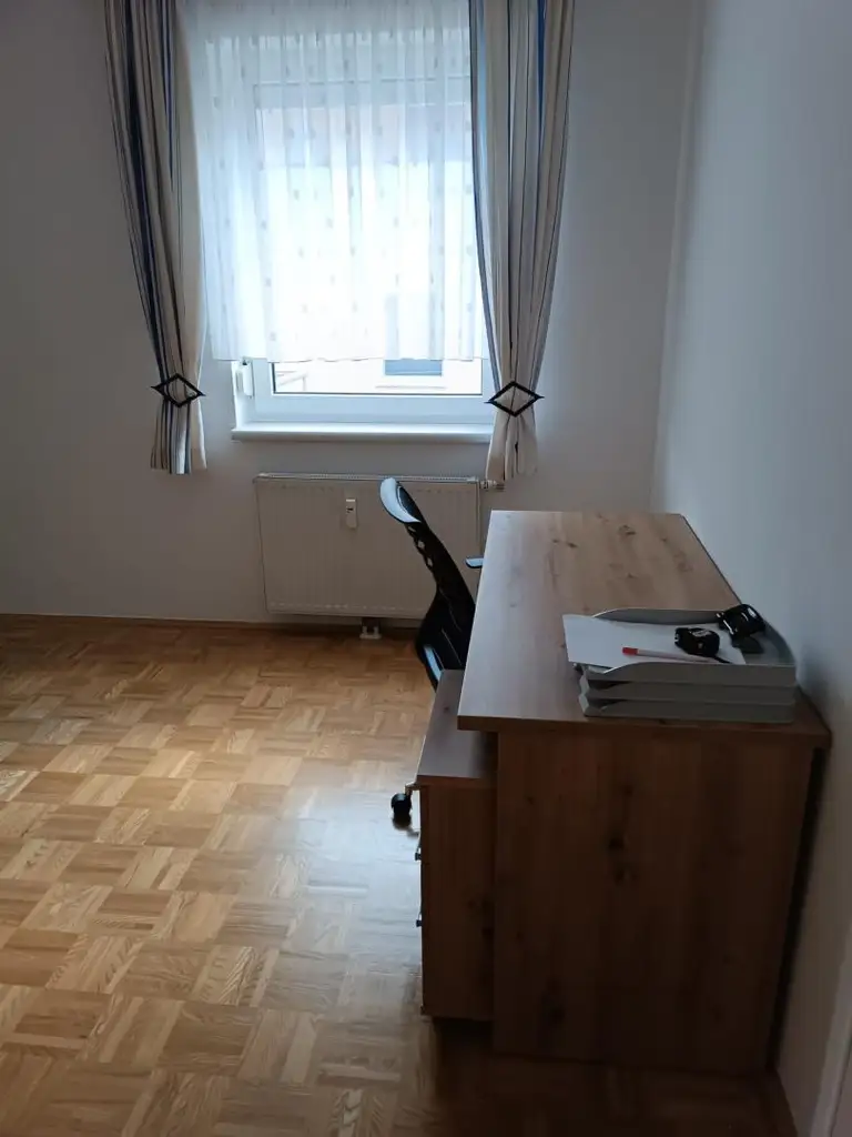 Moderne Eigentumswohnung ausgezeichneter Lage – ideal für alle, die zentral wohnen und höchsten Komfort genießen möchten.