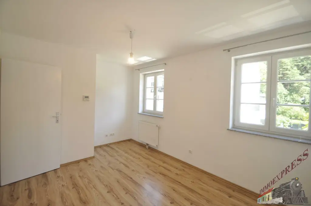 Sehr schöne 2 bis 3 Zimmerwohnung in Pressbaum Ortsteil Pfalzau mit Pergola