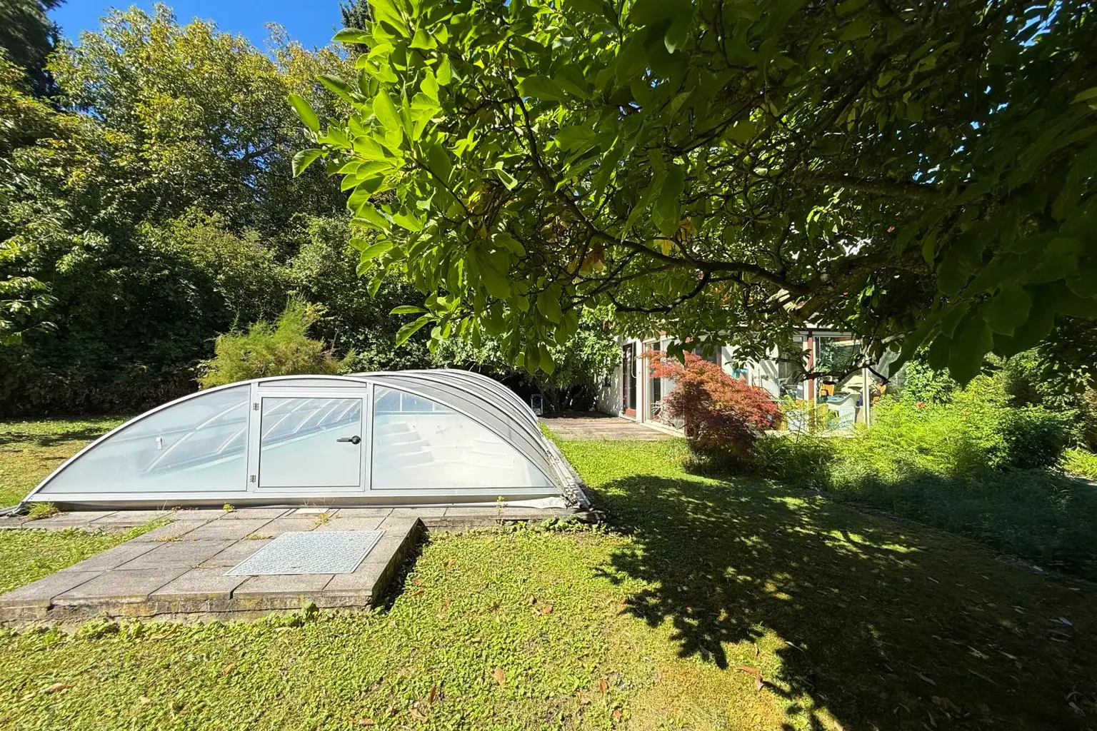 Traumhaftes Gartenparadies in Maurer BESTLAGE