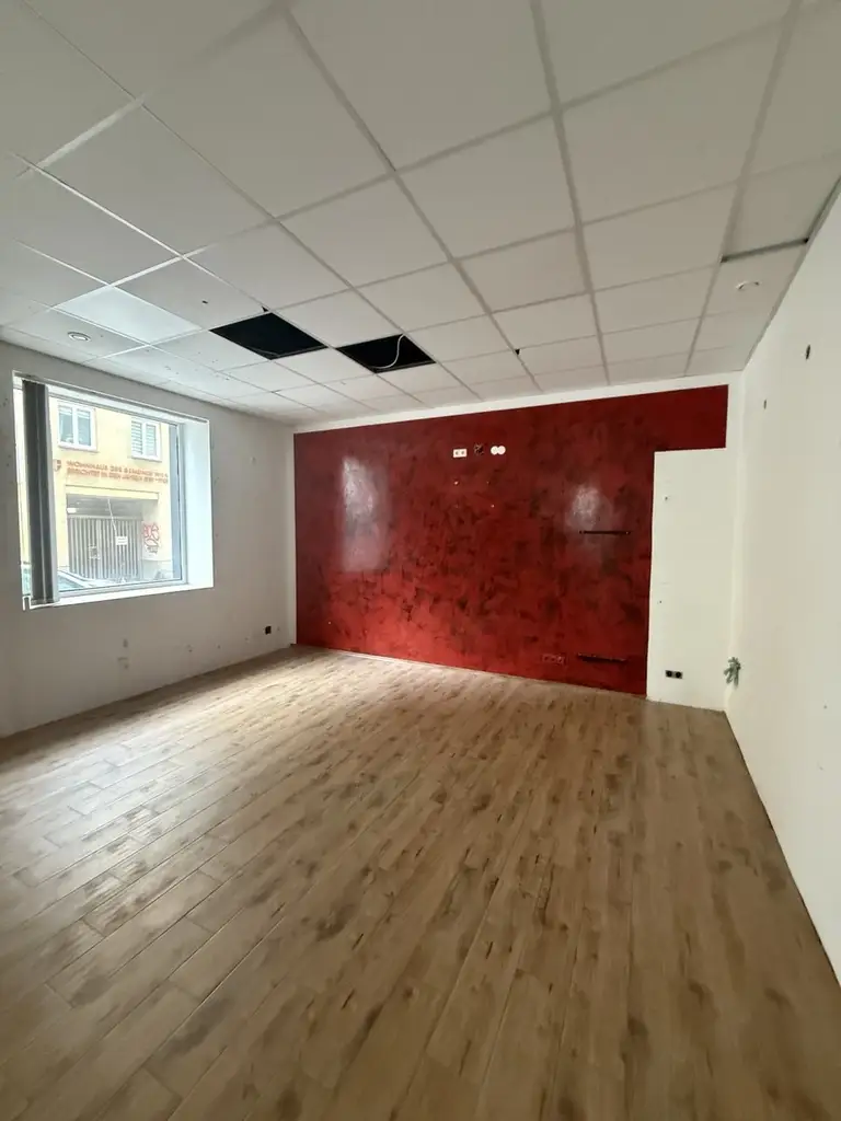 Geschäftslokal 1150 Wien | 100 m² im EG | nur 735 € Miete | Top Gelegenheit