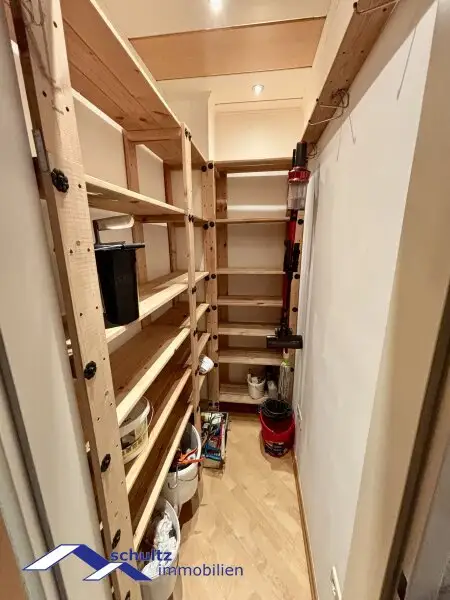 SCHULTZ IMMOBILIEN - Schöne 3-Zimmer Wohnung mit Balkon!