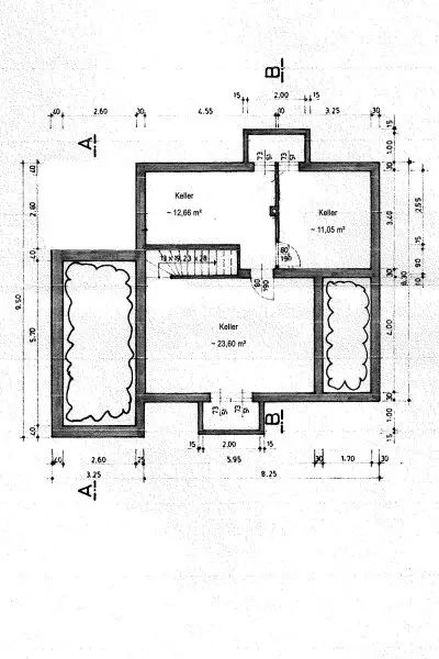 Liebenswertes Haus mit liebevoll gestaltetem Blumengarten, Garage und Keller