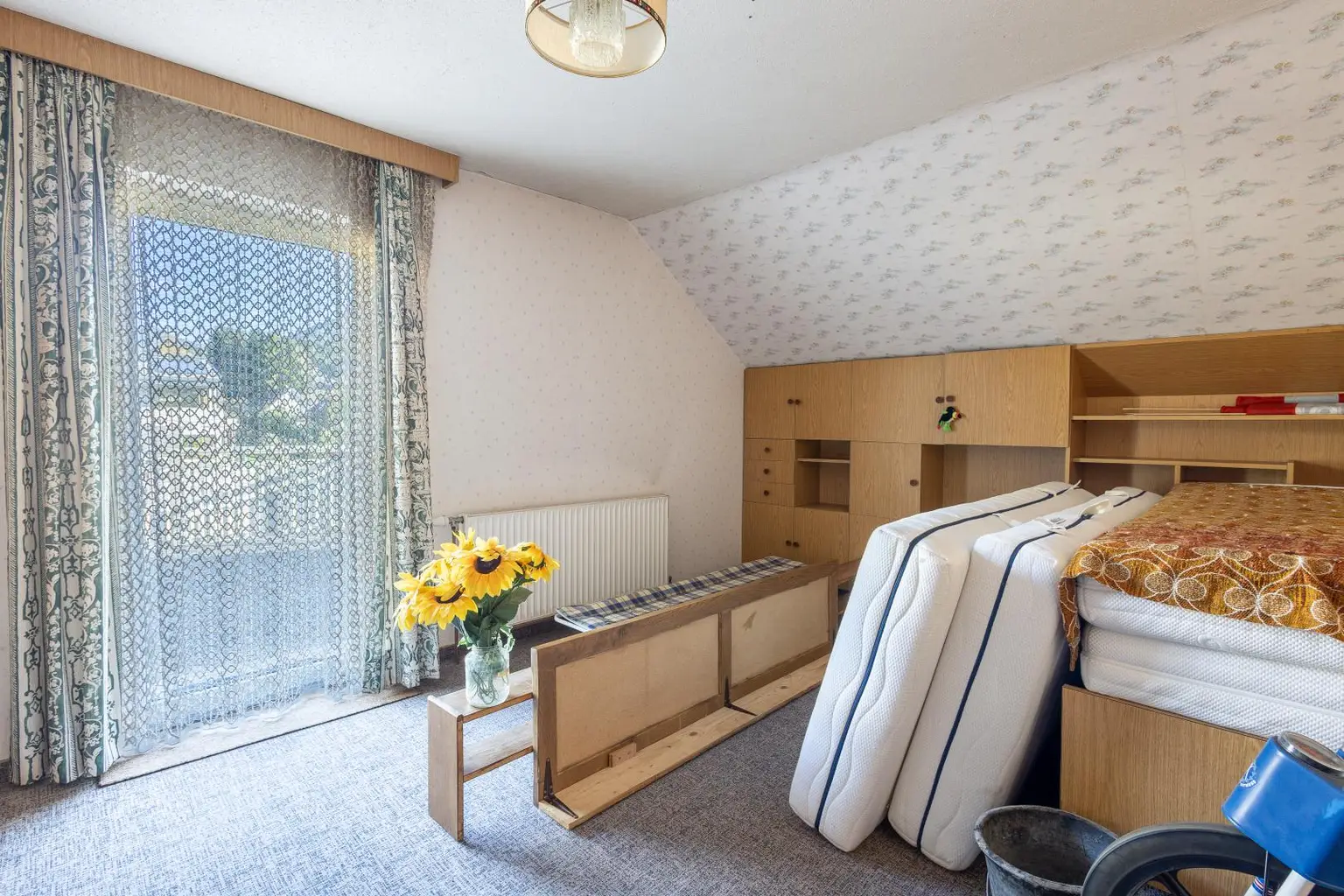 Ein- Zweifamilienhaus mit traumhaften Mittagskogelblick