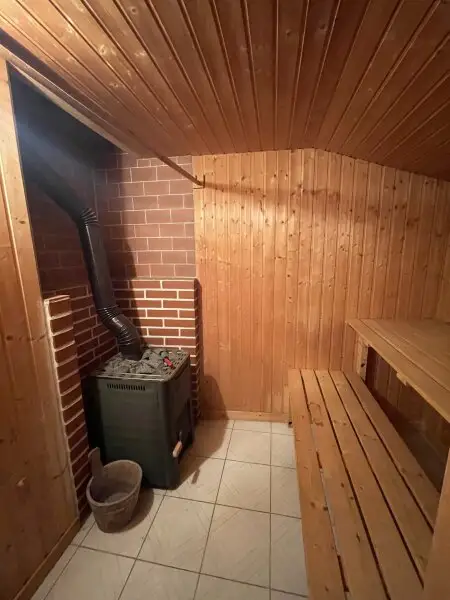 Kleines Landhaus mit Gewölbekeller in bester Ruhelage im Weinviertel