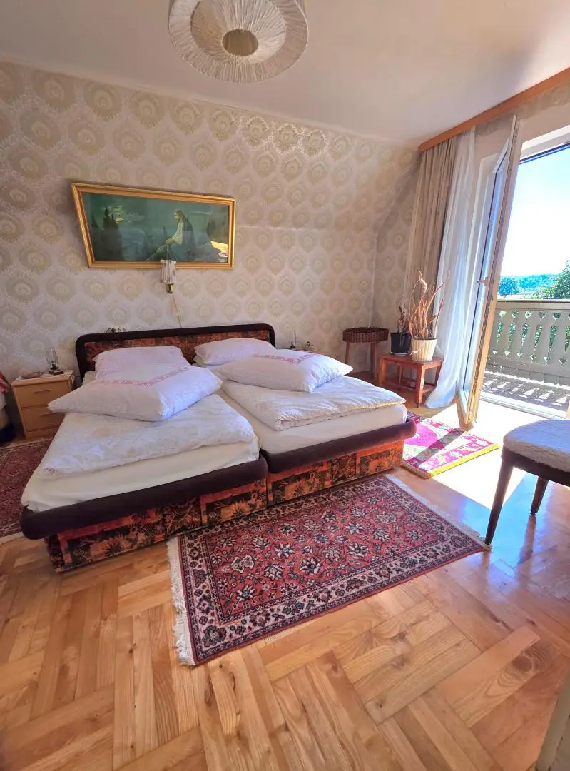 Zimmer mit Balkon OG
