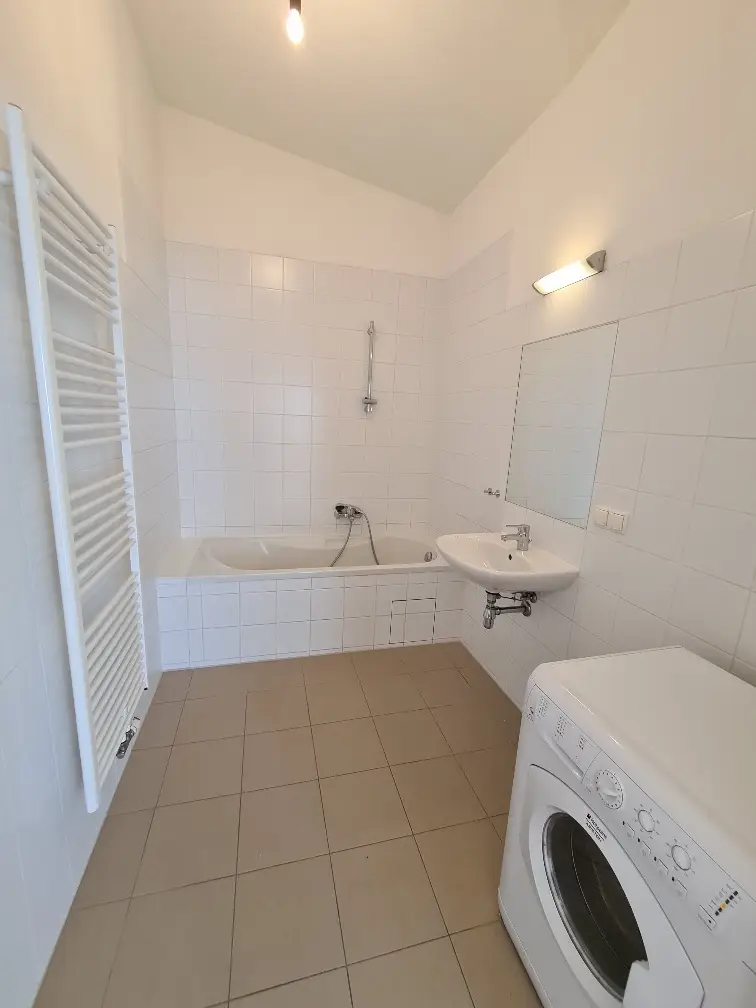 Perfekt aufgeteilte 3-Zimmer-Dachgeschosswohnung in
unmittelbarer Nähe zur Herz-Passage!